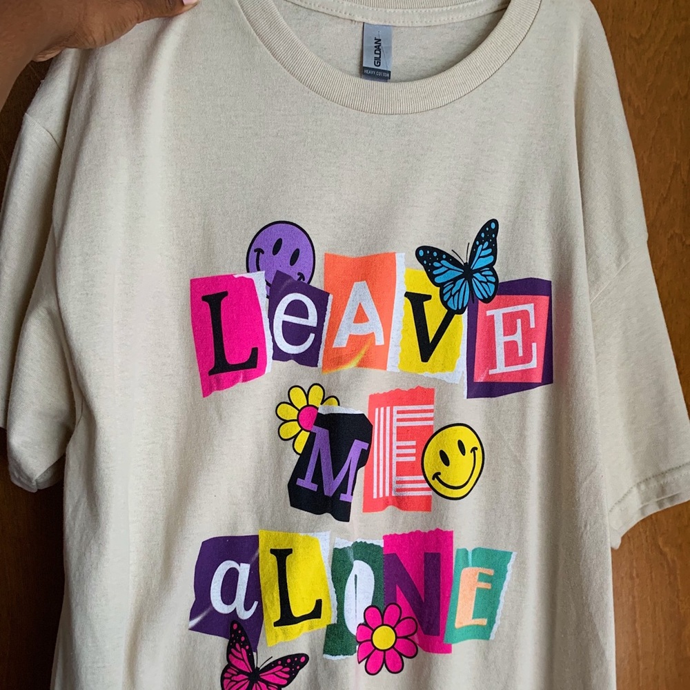 Motto Graphic Tee (“Leave Me Alone”)